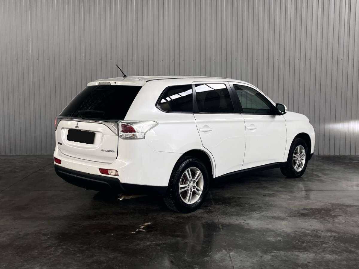 Mitsubishi Outlander 2013 года с пробегом. Фото: #4