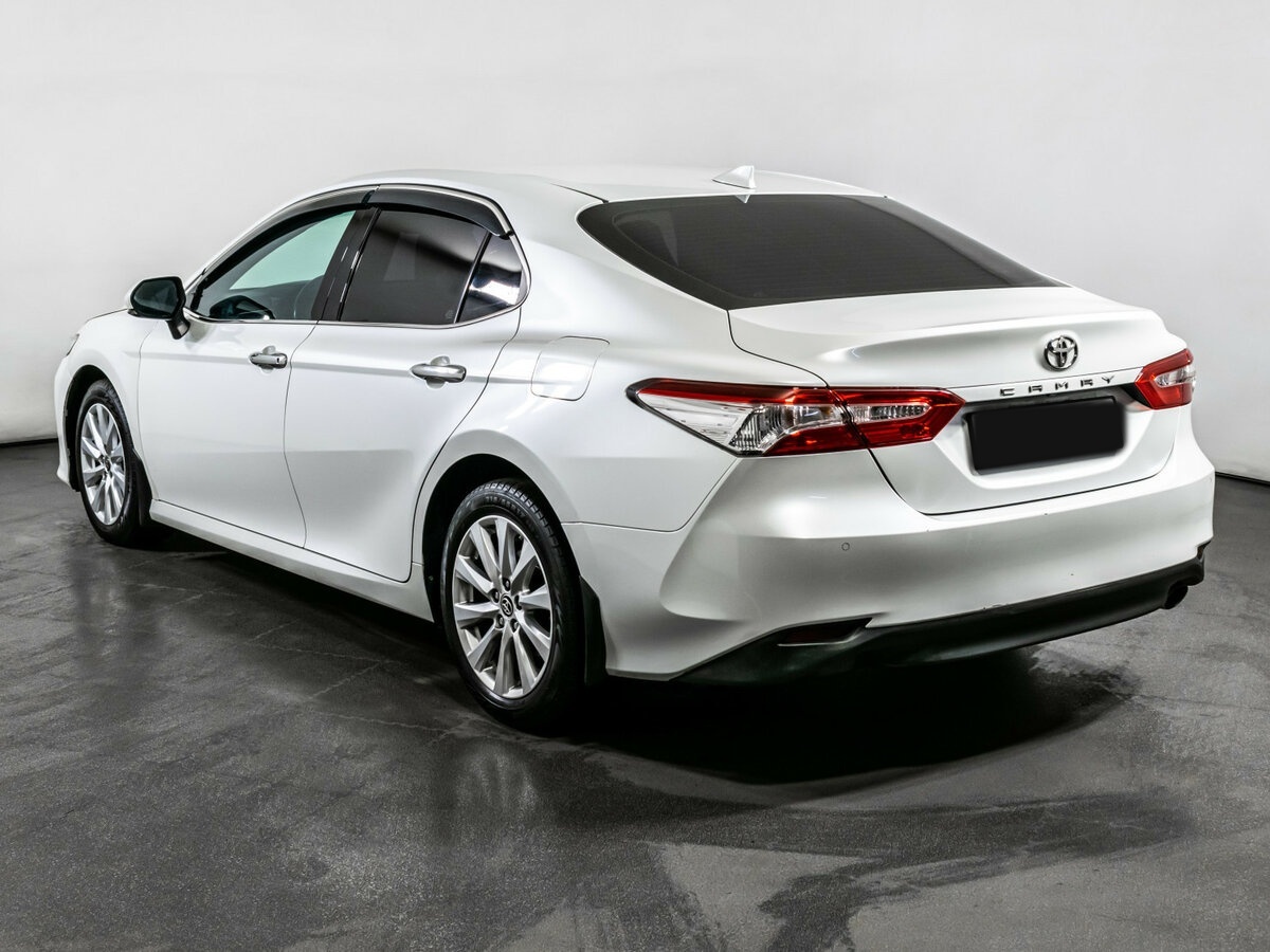 Toyota Camry 2020 года с пробегом. Фото: #5