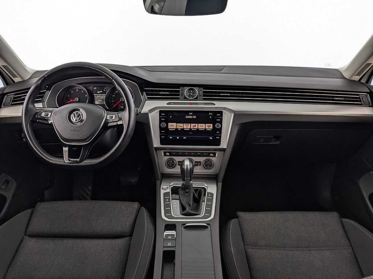 Volkswagen Passat 2019 года с пробегом. Фото: #13