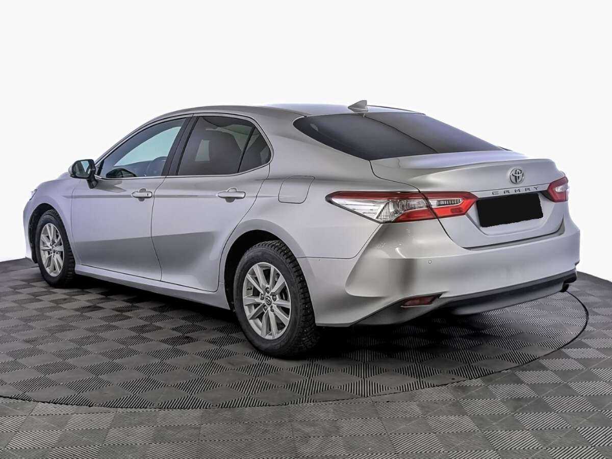Toyota Camry 2020 года с пробегом. Фото: #6