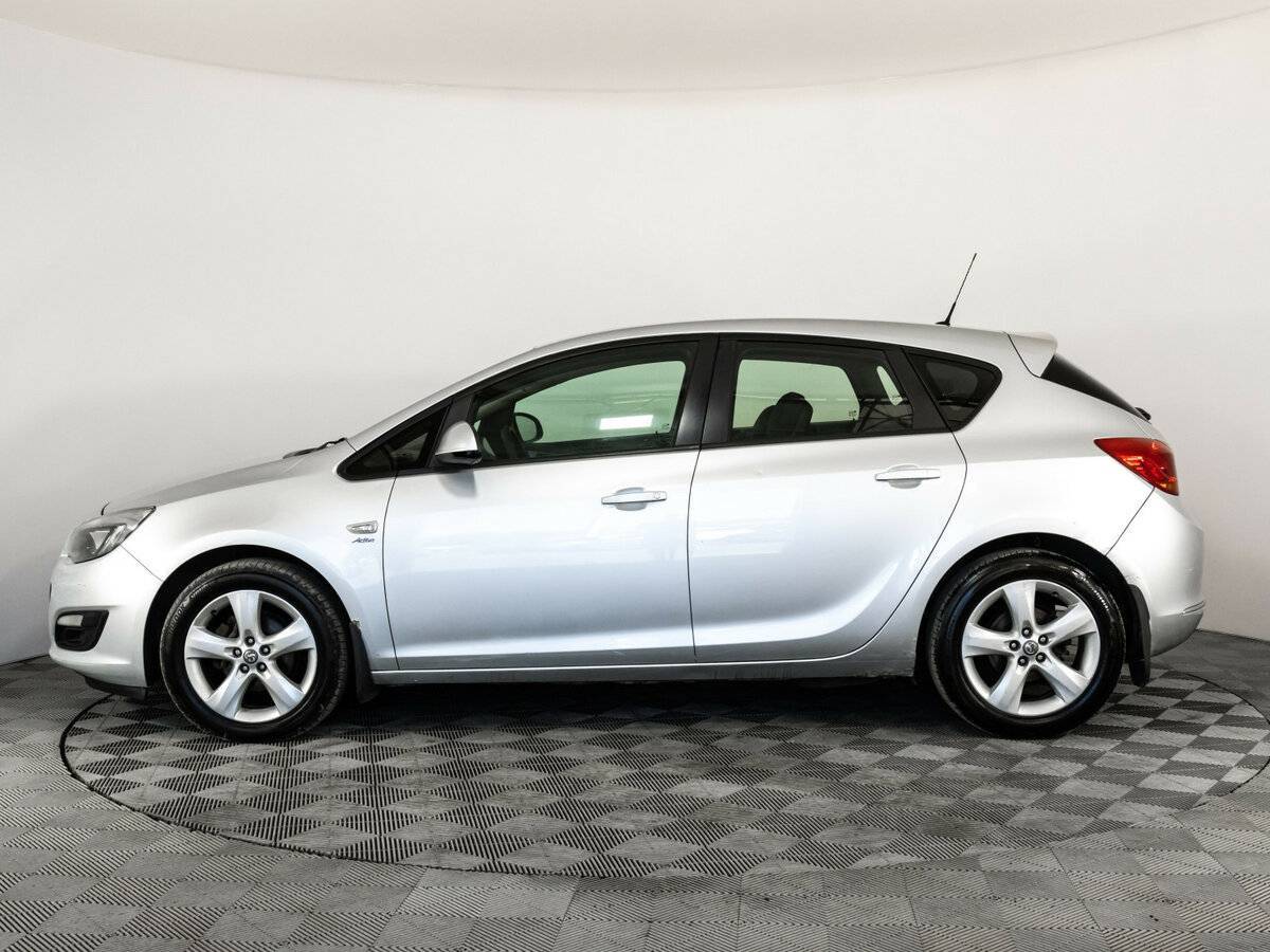 Opel Astra 2013 года с пробегом. Фото: #7