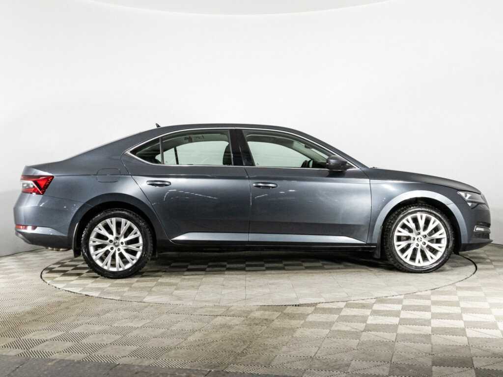 Skoda Superb 2020 года с пробегом. Фото: #3
