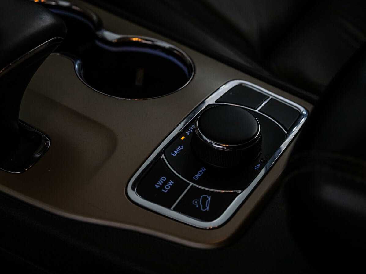 Jeep Grand Cherokee 2013 года с пробегом. Фото: #26