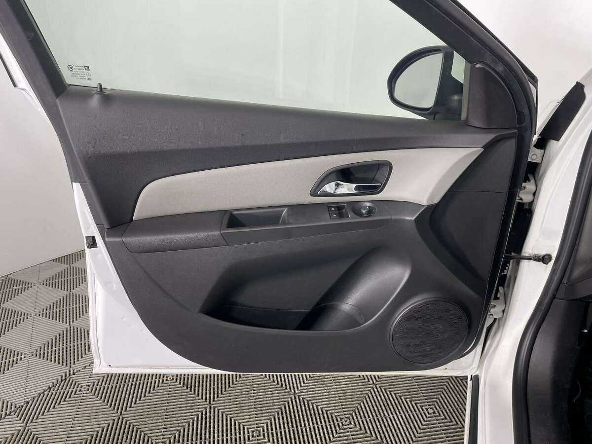 Chevrolet Cruze 2014 года с пробегом. Фото: #7