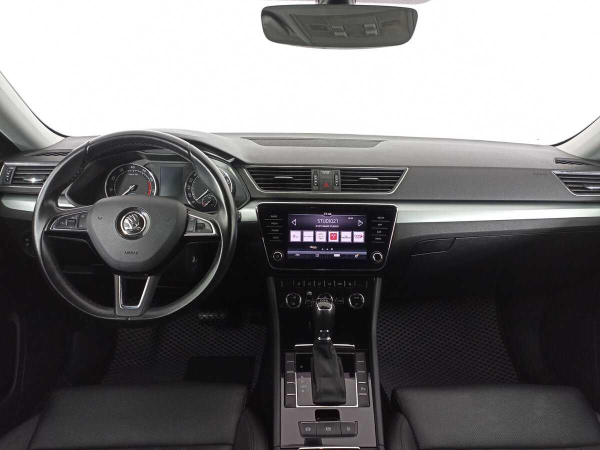 Skoda Superb 2018 года с пробегом. Фото: #11
