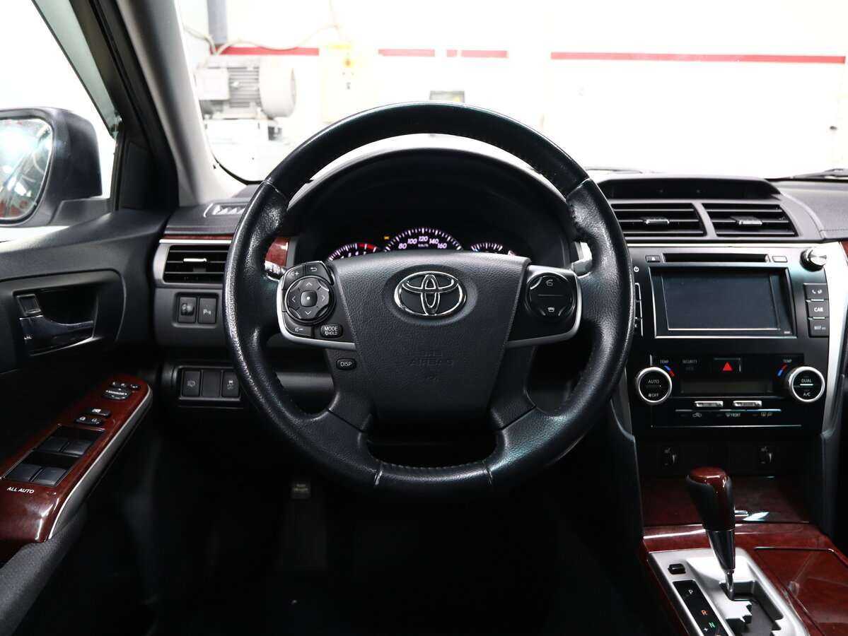 Toyota Camry 2013 года с пробегом. Фото: #17