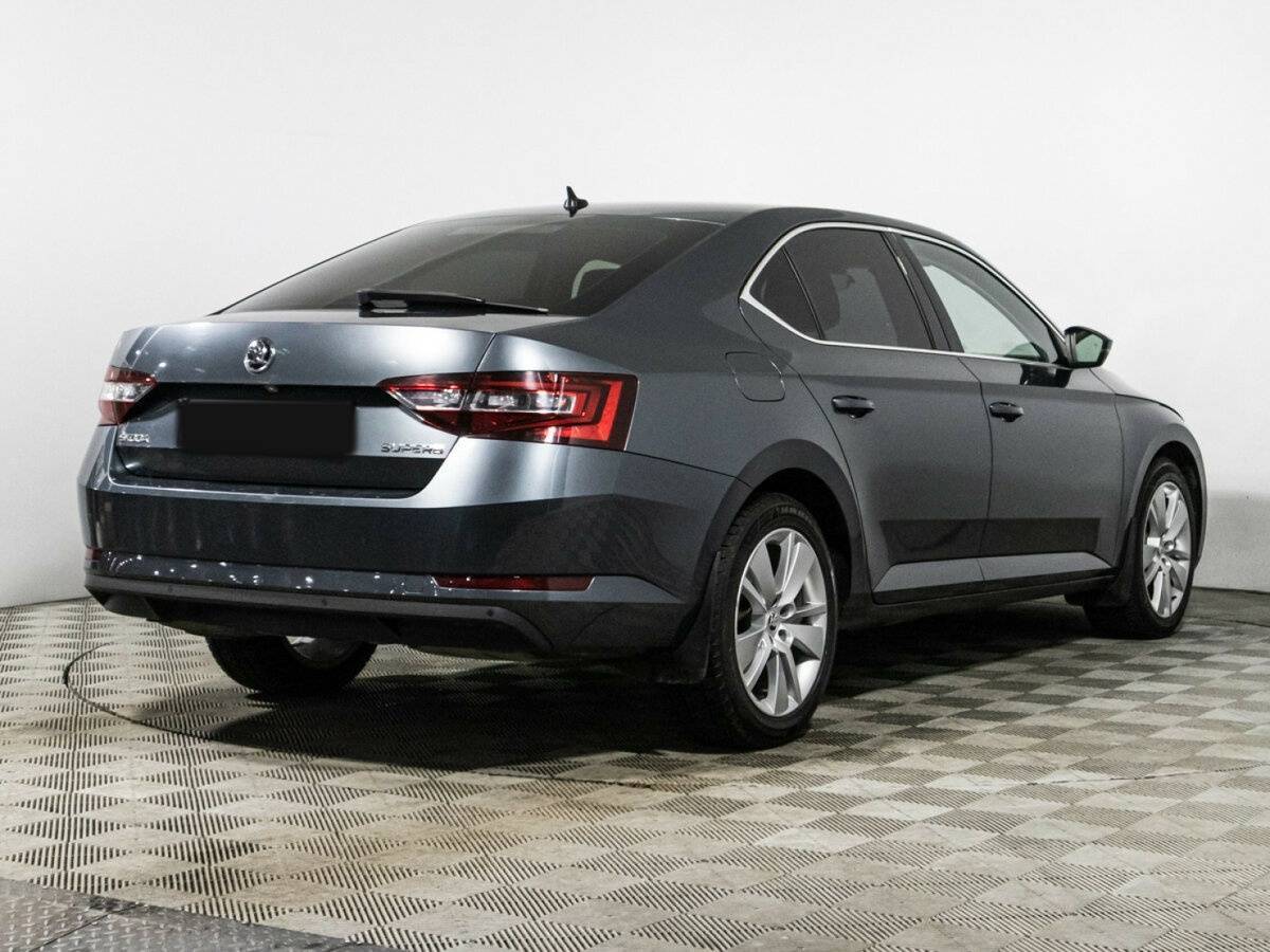Skoda Superb 2018 года с пробегом. Фото: #4