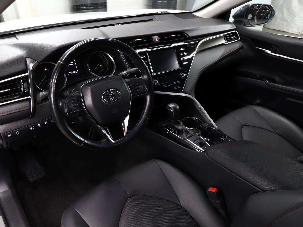 Toyota Camry 2020 года с пробегом. Фото: #6