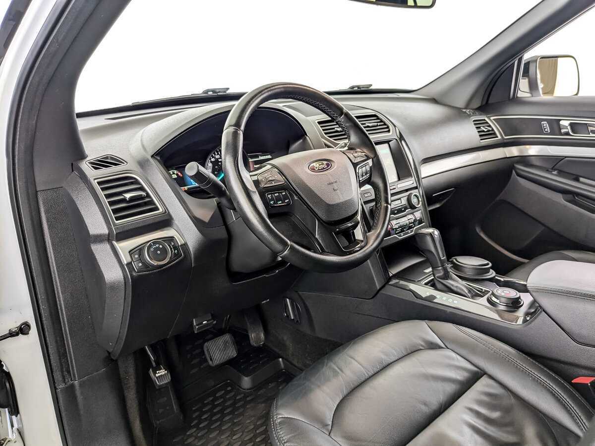 Ford Explorer 2017 года с пробегом. Фото: #13