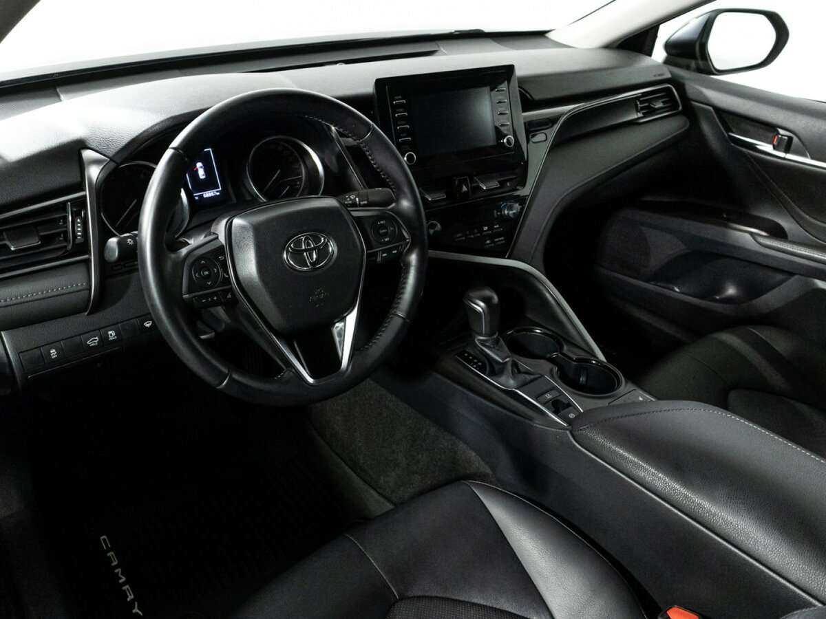 Toyota Camry 2021 года с пробегом. Фото: #10