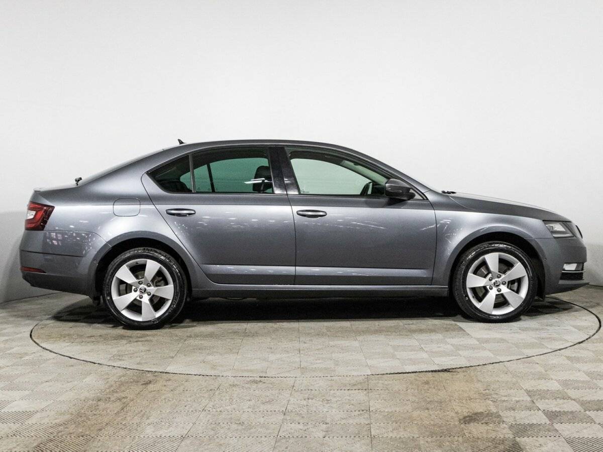 Skoda Octavia 2019 года с пробегом. Фото: #3