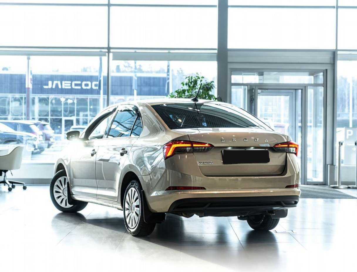 Skoda Rapid 2021 года с пробегом. Фото: #3