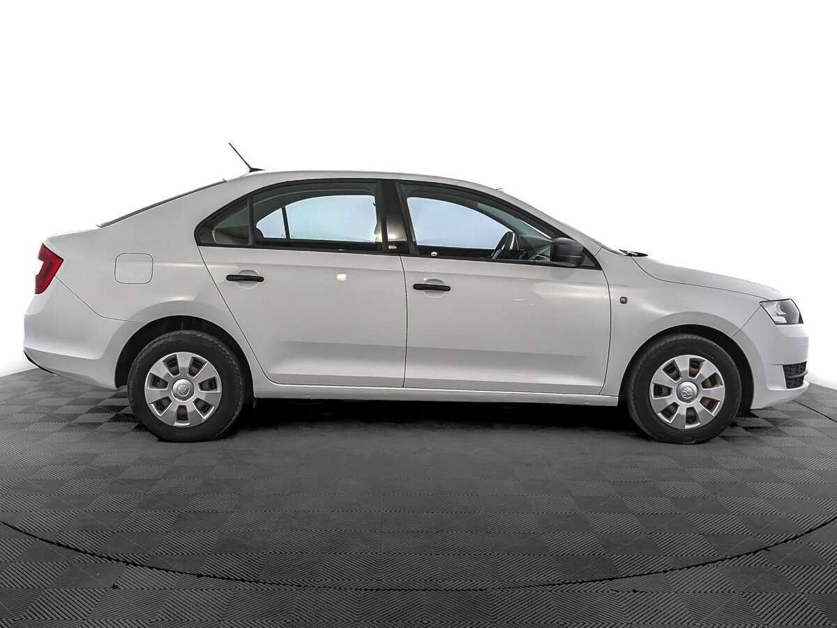 Skoda Rapid 2017 года с пробегом. Фото: #3