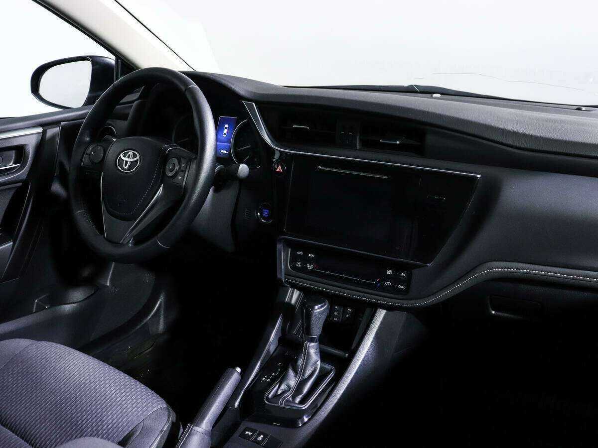 Toyota Corolla 2018 года с пробегом. Фото: #5