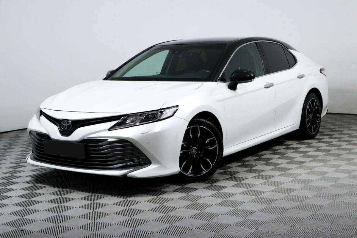 Toyota Camry 2020 года с пробегом. Посмотреть фото