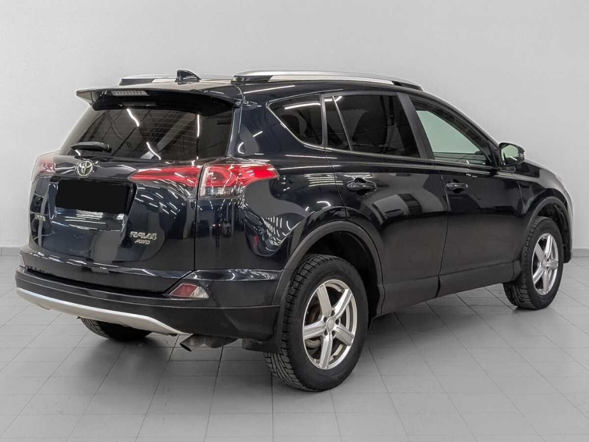 Toyota RAV4 2017 года с пробегом. Фото: #4