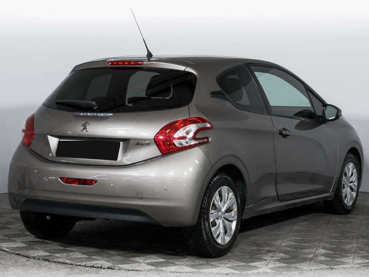 Peugeot 208 2013 года с пробегом. Фото: #4