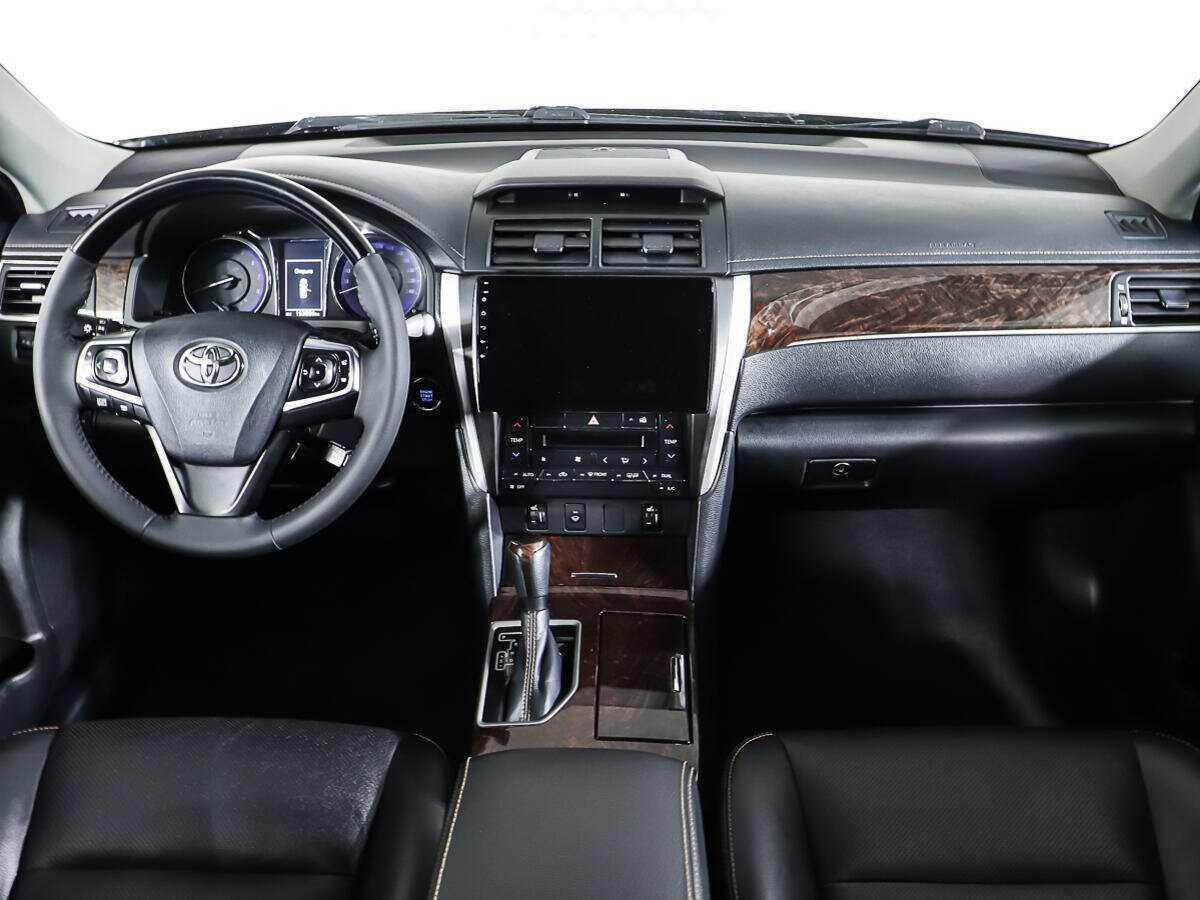 Toyota Camry 2017 года с пробегом. Фото: #12