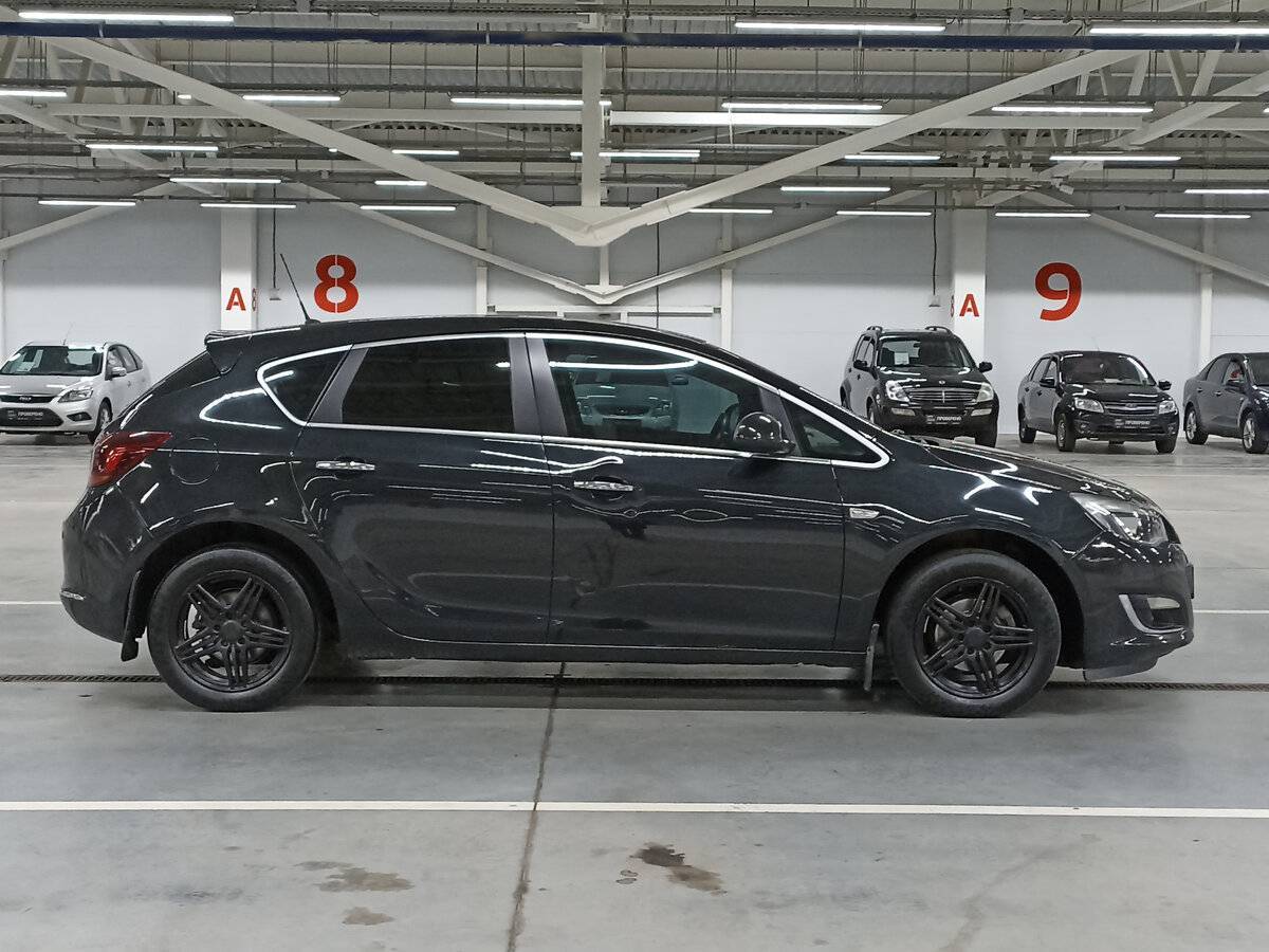 Opel Astra 2012 года с пробегом. Фото: #3