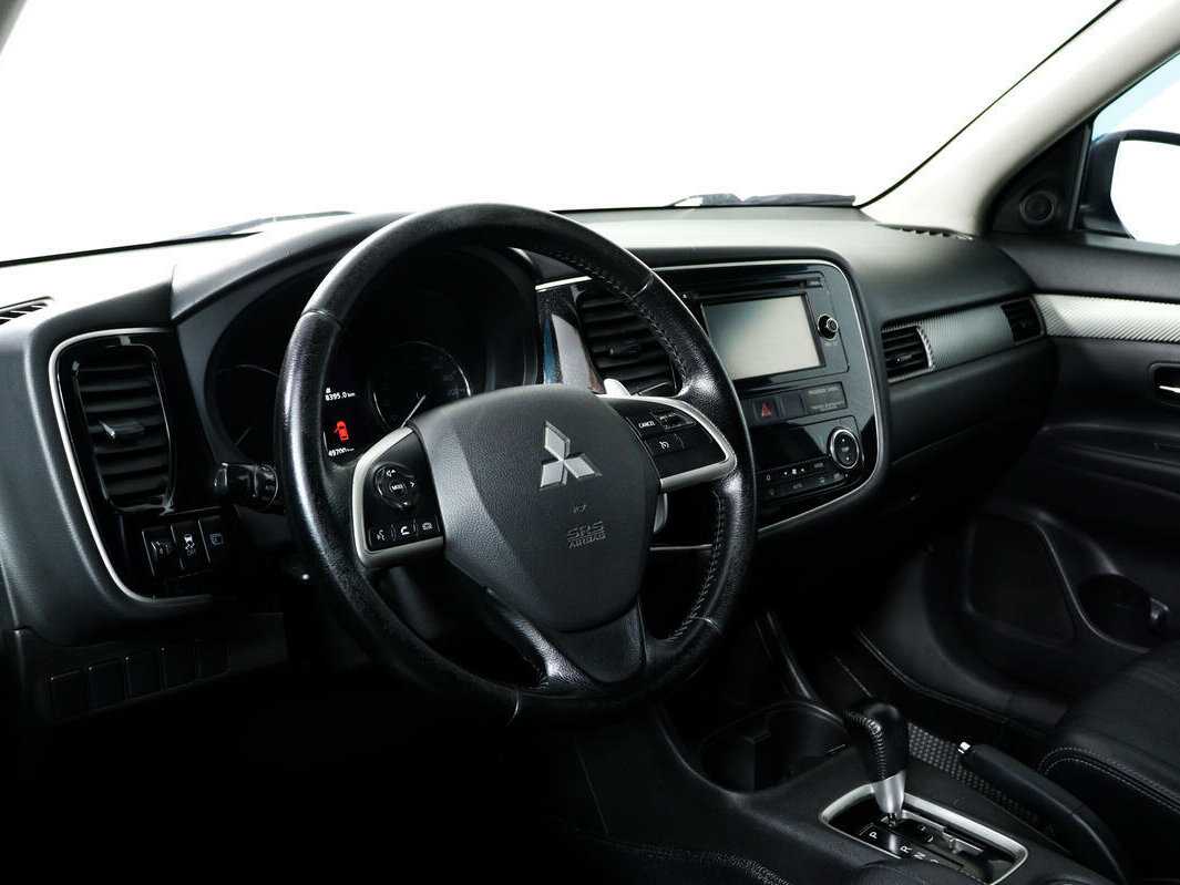 Mitsubishi Outlander 2013 года с пробегом. Фото: #12