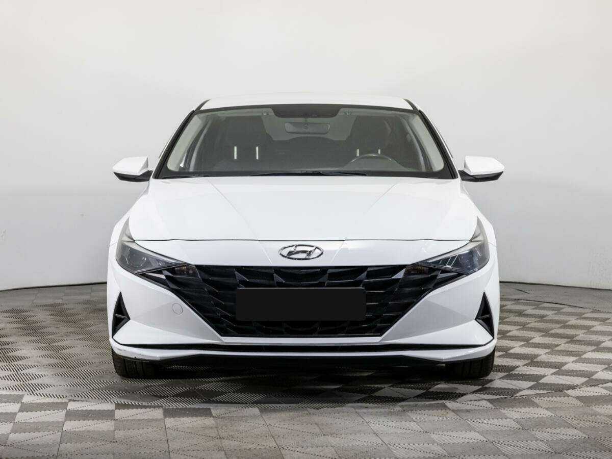 Hyundai Elantra 2020 года с пробегом. Фото: #1
