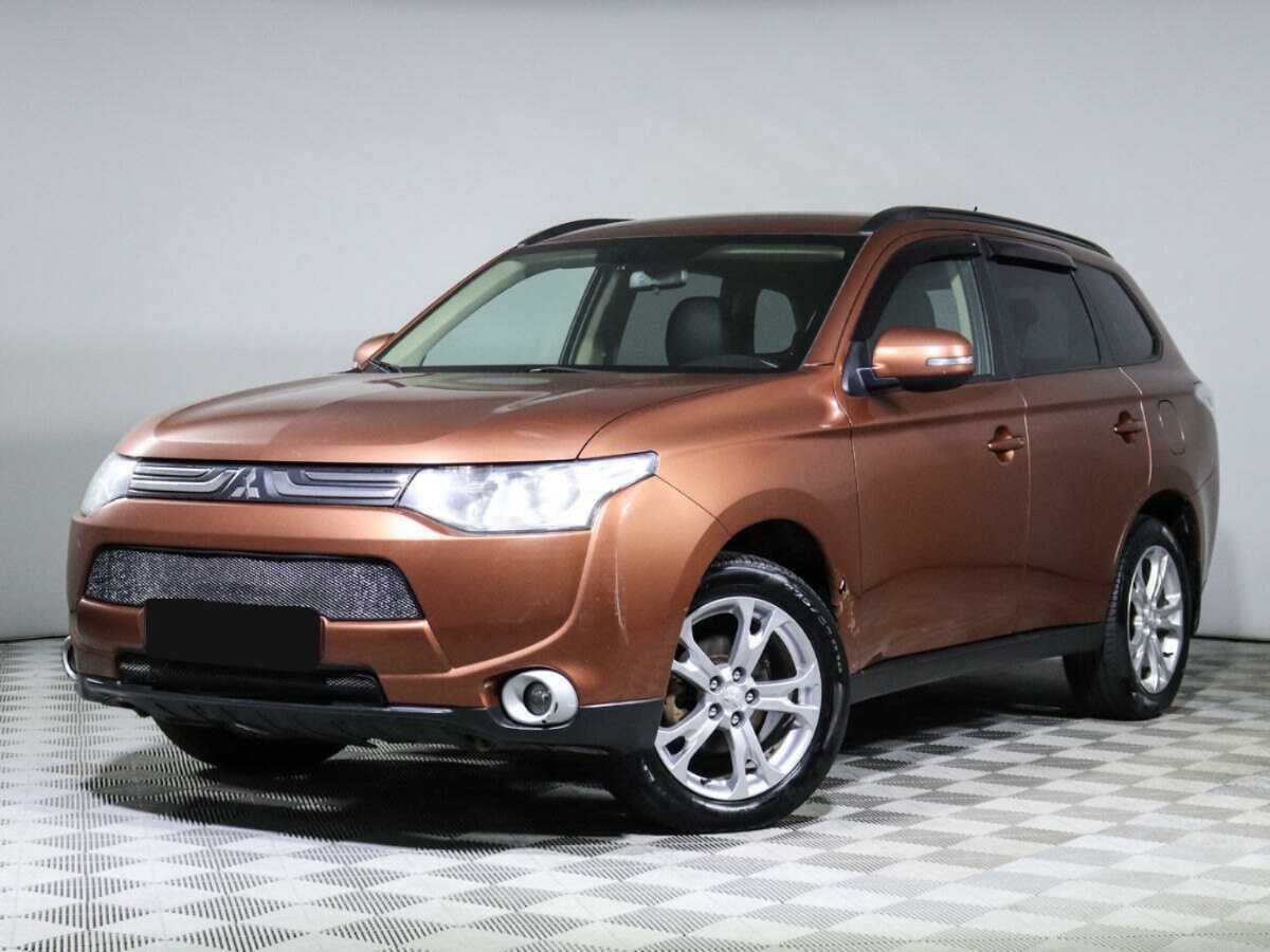 Mitsubishi Outlander 2012 года с пробегом. Фото: #0