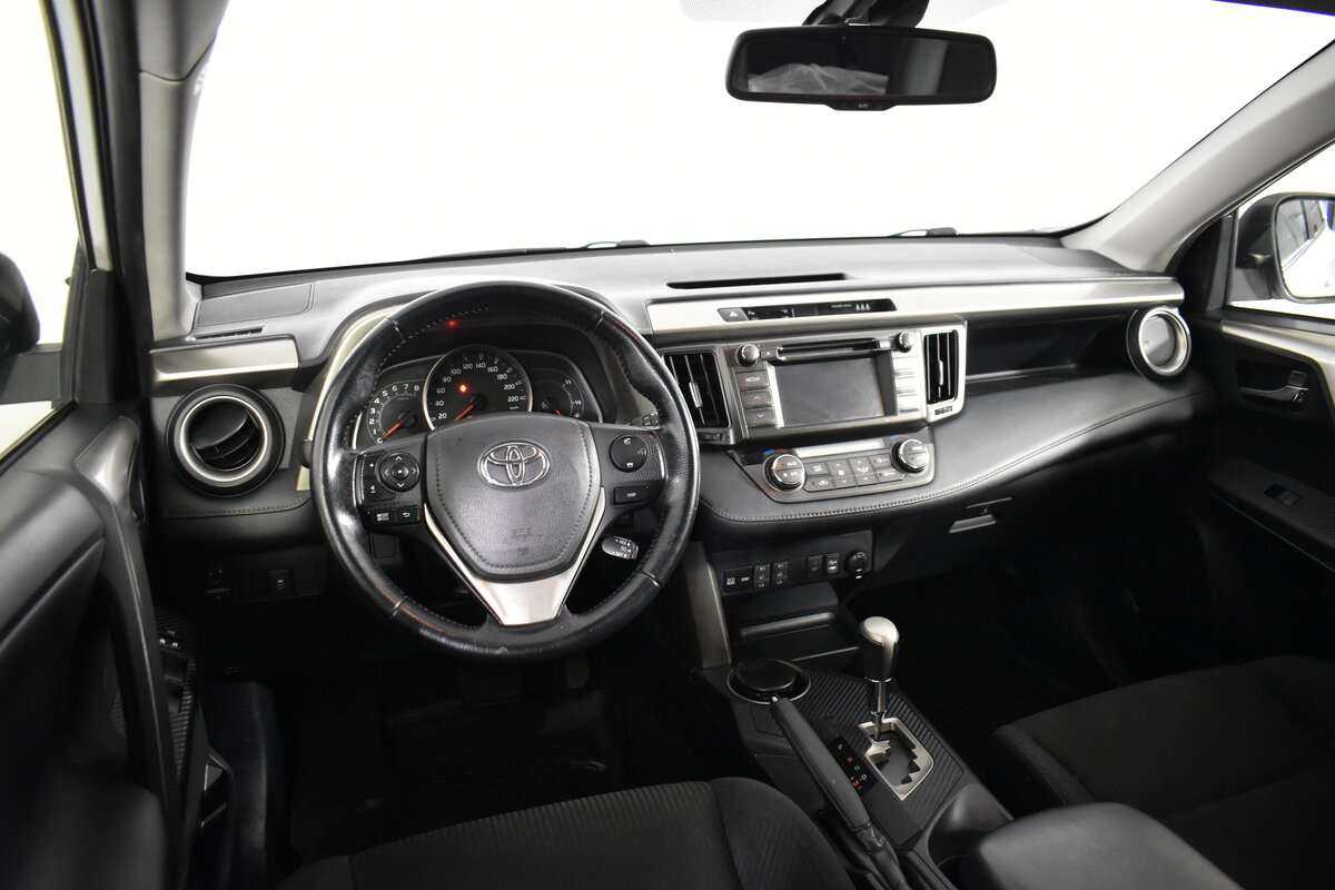 Toyota RAV4 2013 года с пробегом. Фото: #10