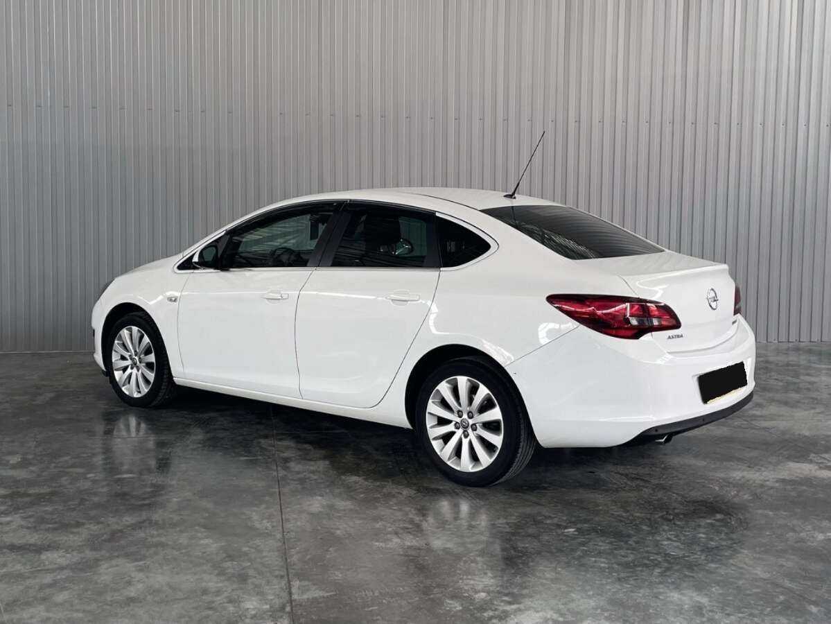 Opel Astra 2014 года с пробегом. Фото: #6
