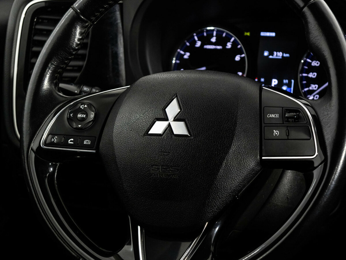 Mitsubishi Outlander 2017 года с пробегом. Фото: #8
