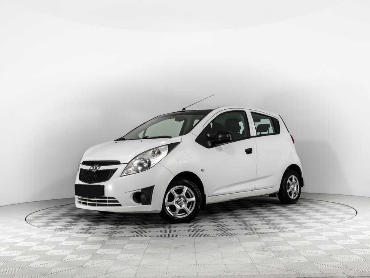 Chevrolet Spark 2013 года с пробегом. Посмотреть фото