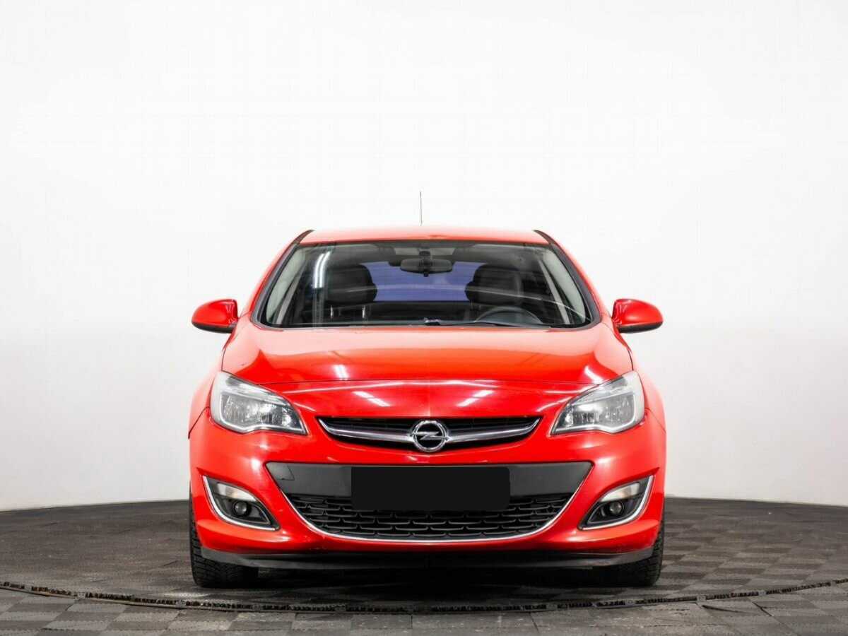 Opel Astra 2013 года с пробегом. Фото: #1
