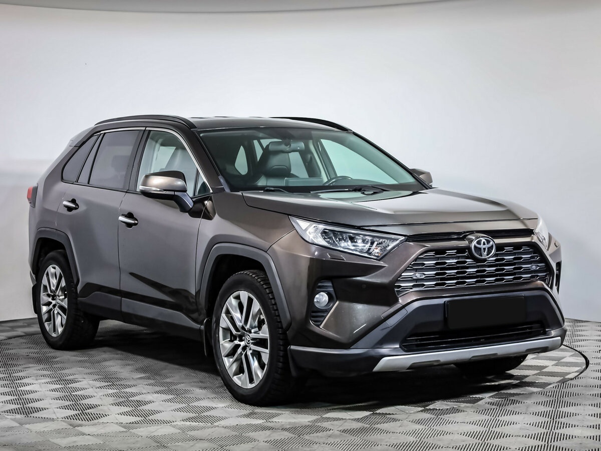 Toyota RAV4 2019 года с пробегом. Фото: #2