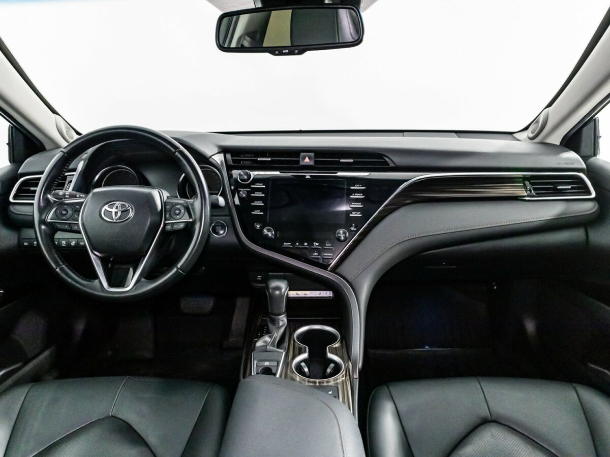 Toyota Camry 2019 года с пробегом. Фото: #12