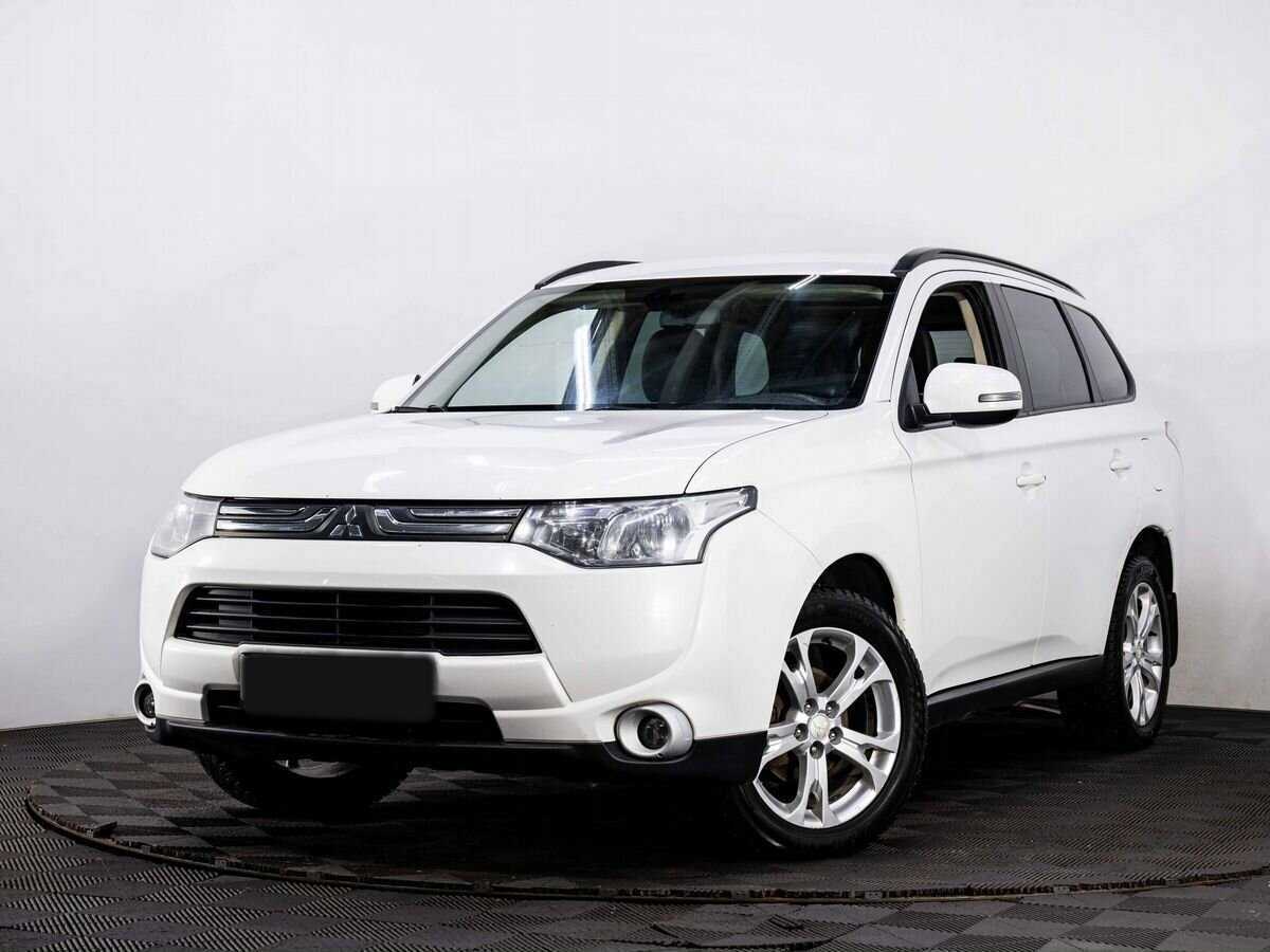 Mitsubishi Outlander 2012 года с пробегом. Фото: #0