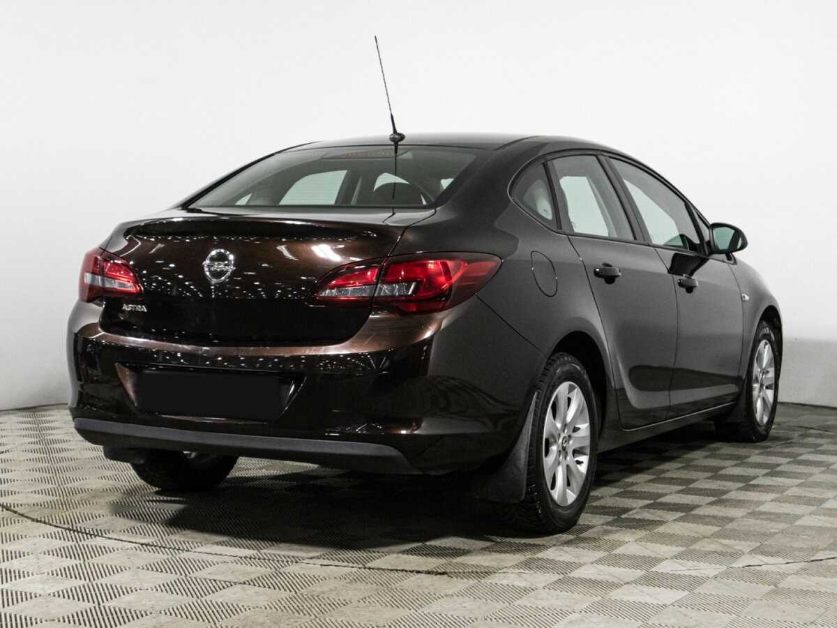 Opel Astra 2014 года с пробегом. Фото: #4
