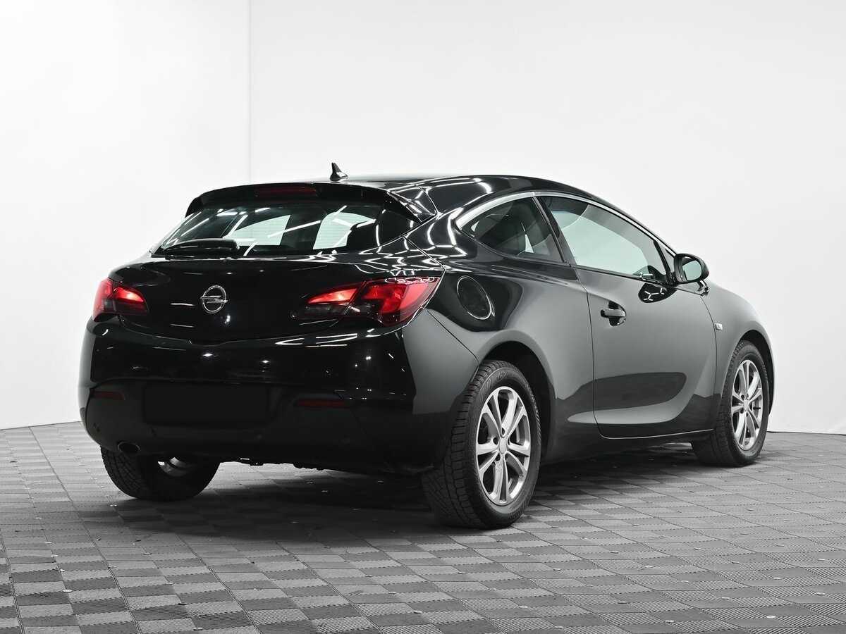 Opel Astra 2012 года с пробегом. Фото: #3