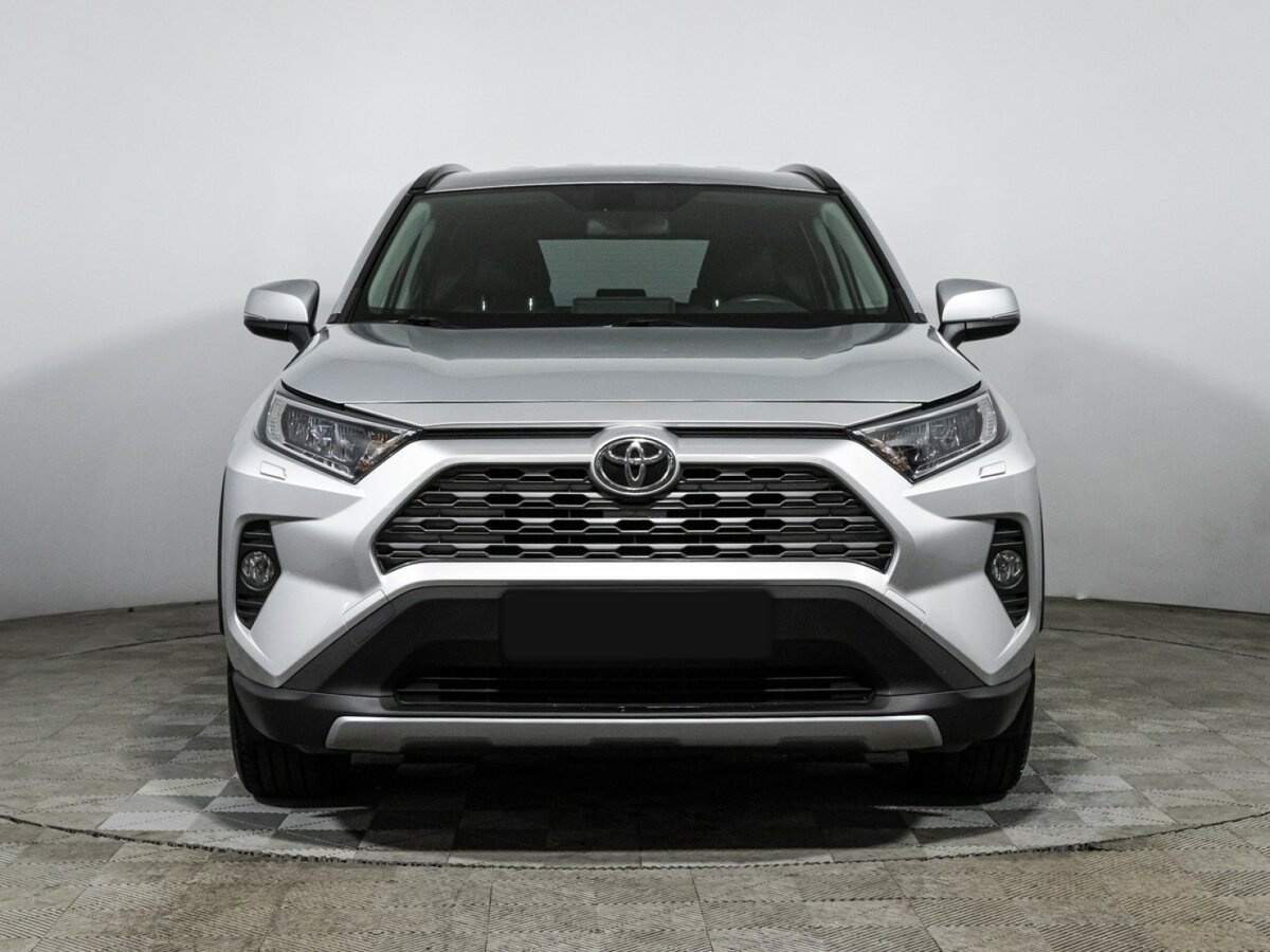 Toyota RAV4 2020 года с пробегом. Фото: #1