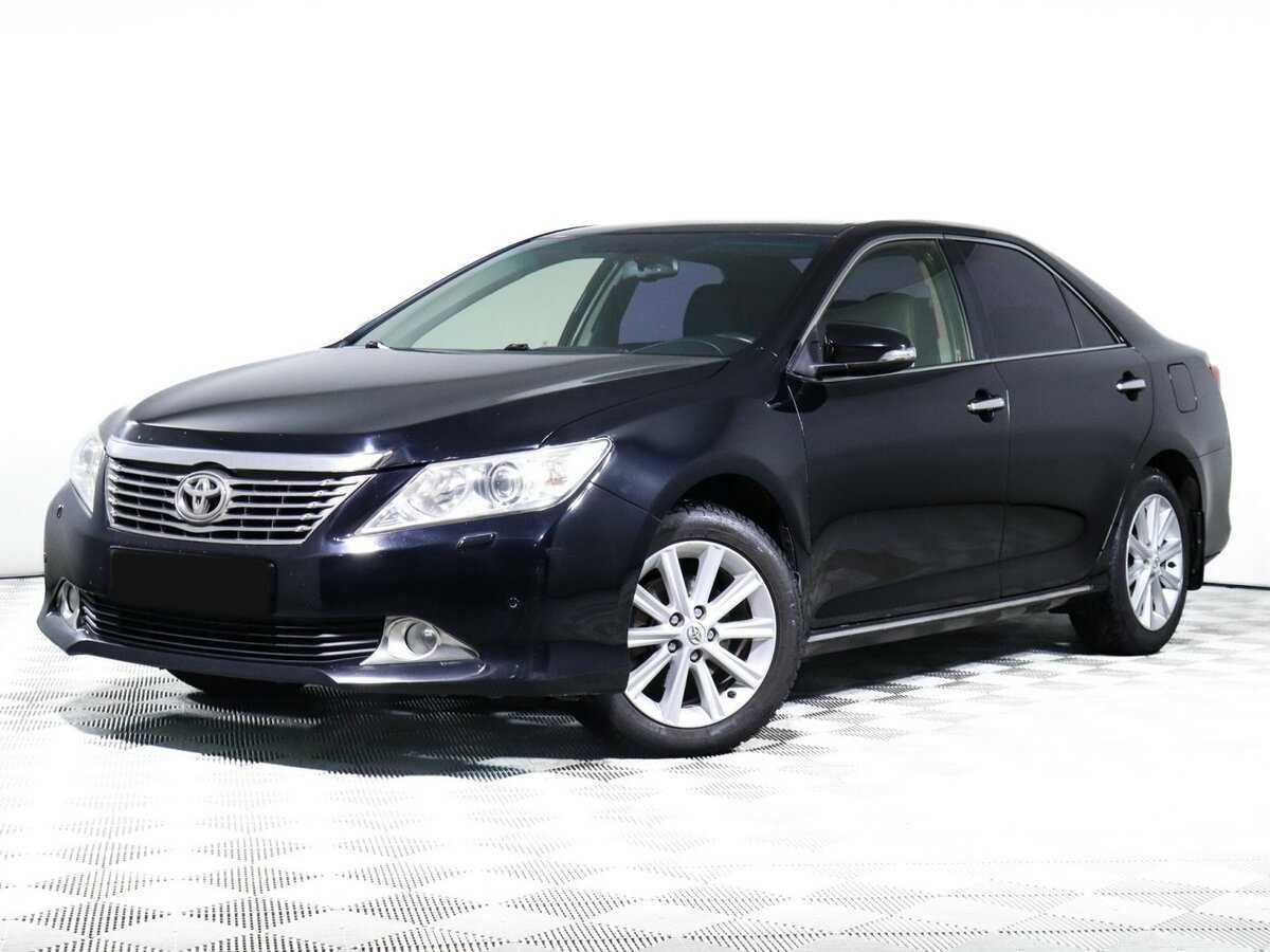 Toyota Camry 2012 года с пробегом. Посмотреть фото