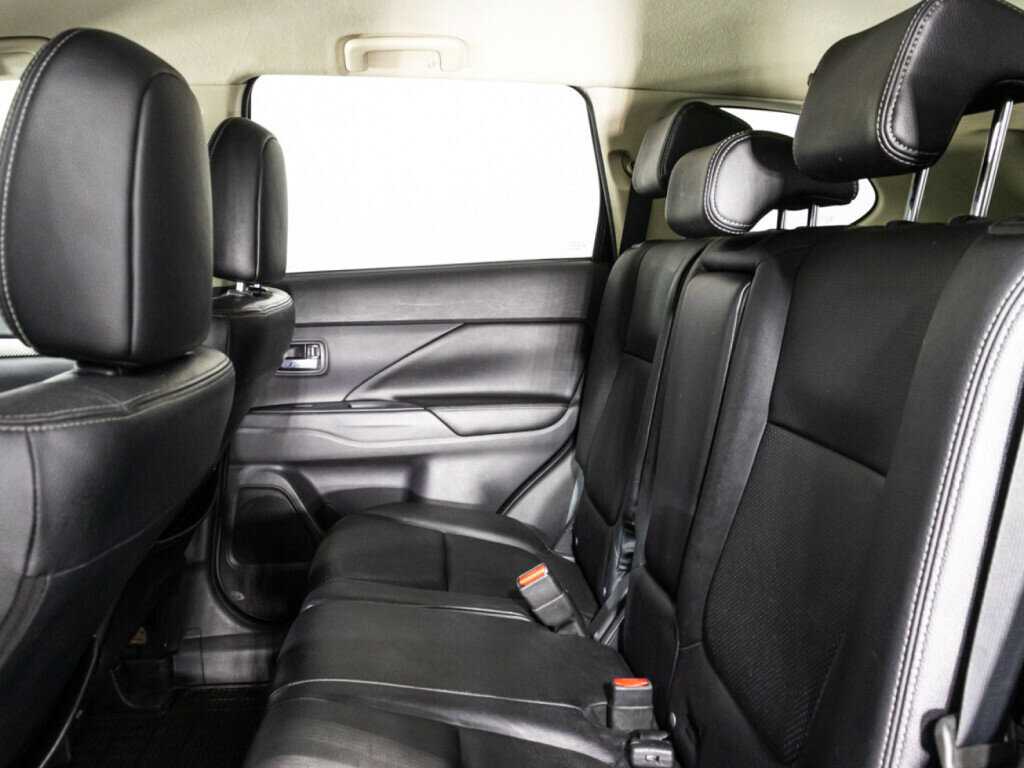 Mitsubishi Outlander 2013 года с пробегом. Фото: #9