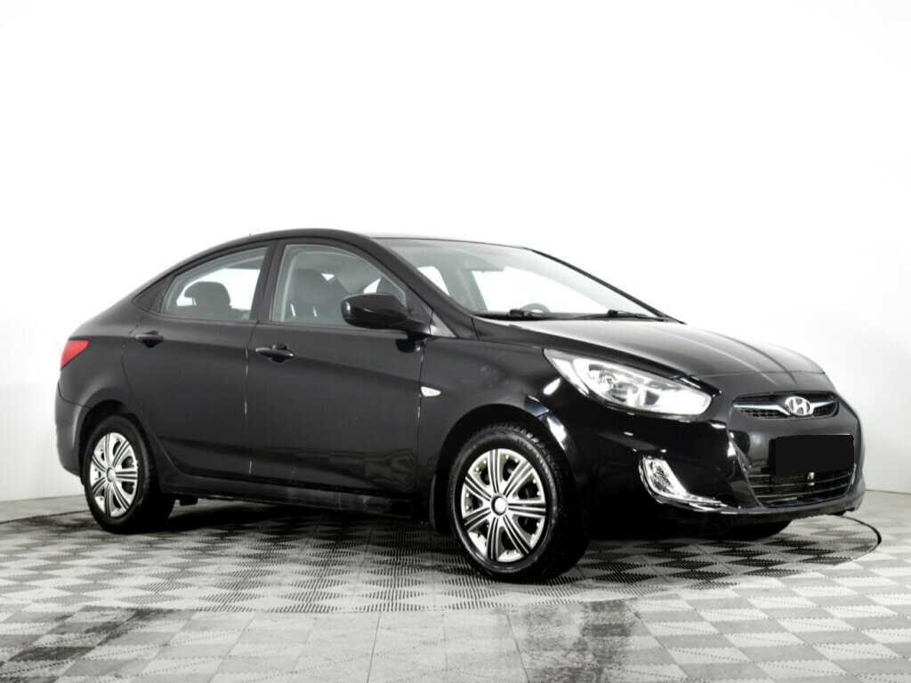 Hyundai Solaris 2012 года с пробегом. Посмотреть фото