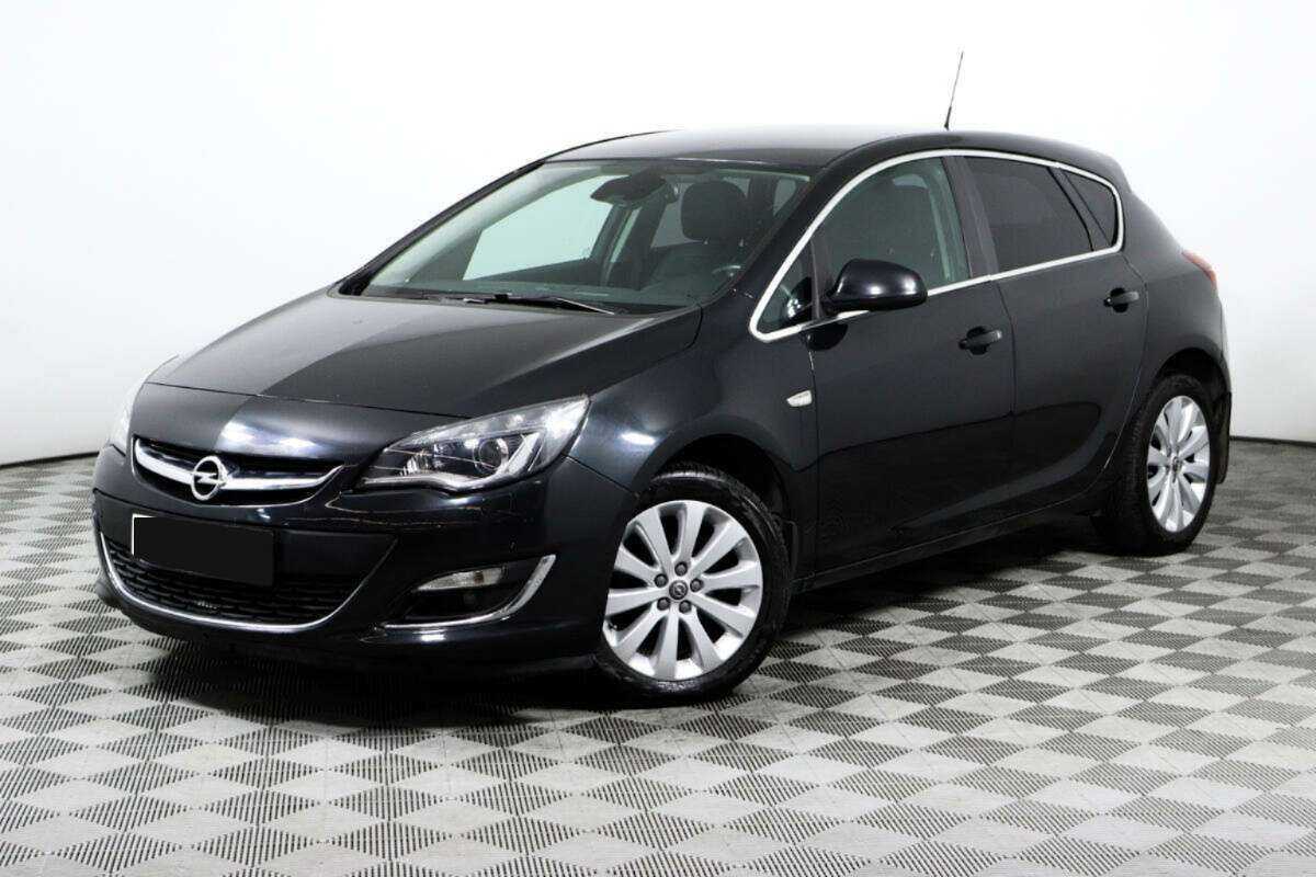 Opel Astra 2014 года с пробегом. Посмотреть фото