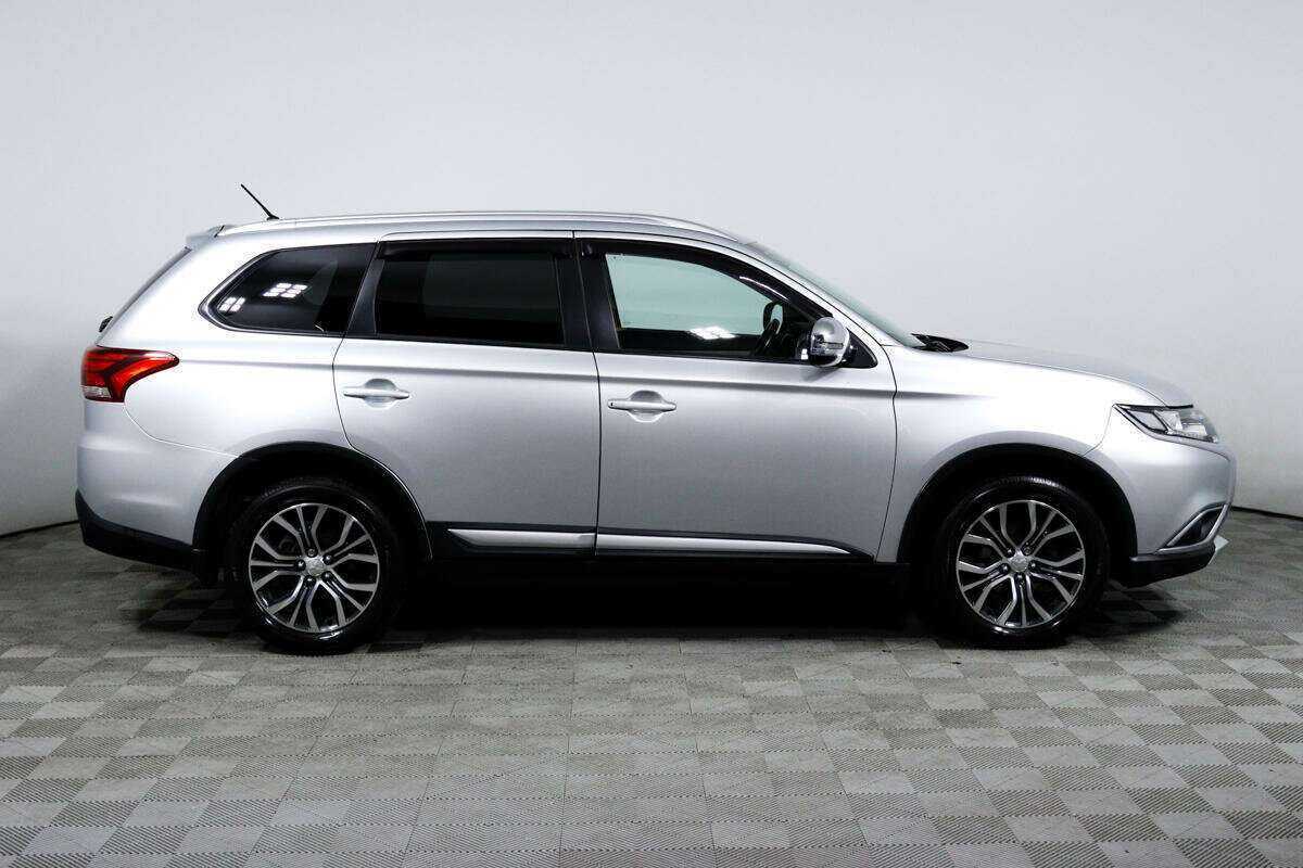 Mitsubishi Outlander 2015 года с пробегом. Фото: #3