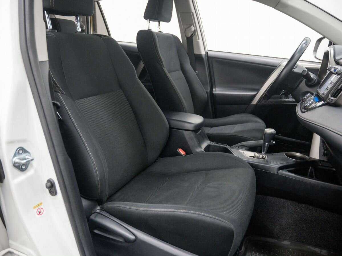Toyota RAV4 2014 года с пробегом. Фото: #7