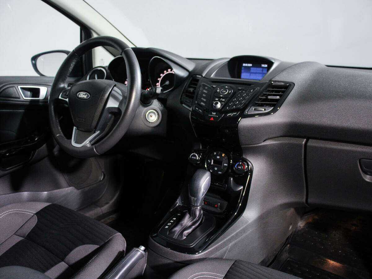 Ford Fiesta 2015 года с пробегом. Фото: #8