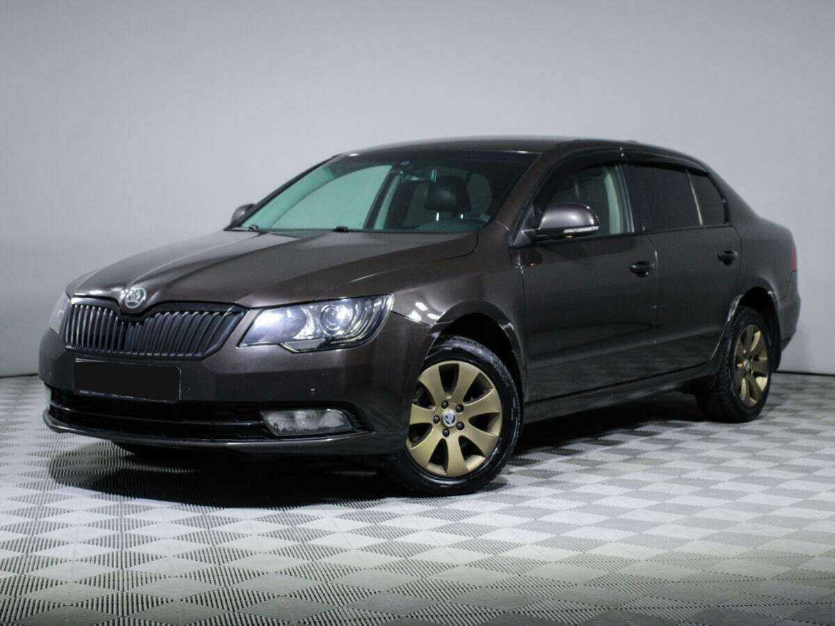 Skoda Superb 2014 года с пробегом. Посмотреть фото
