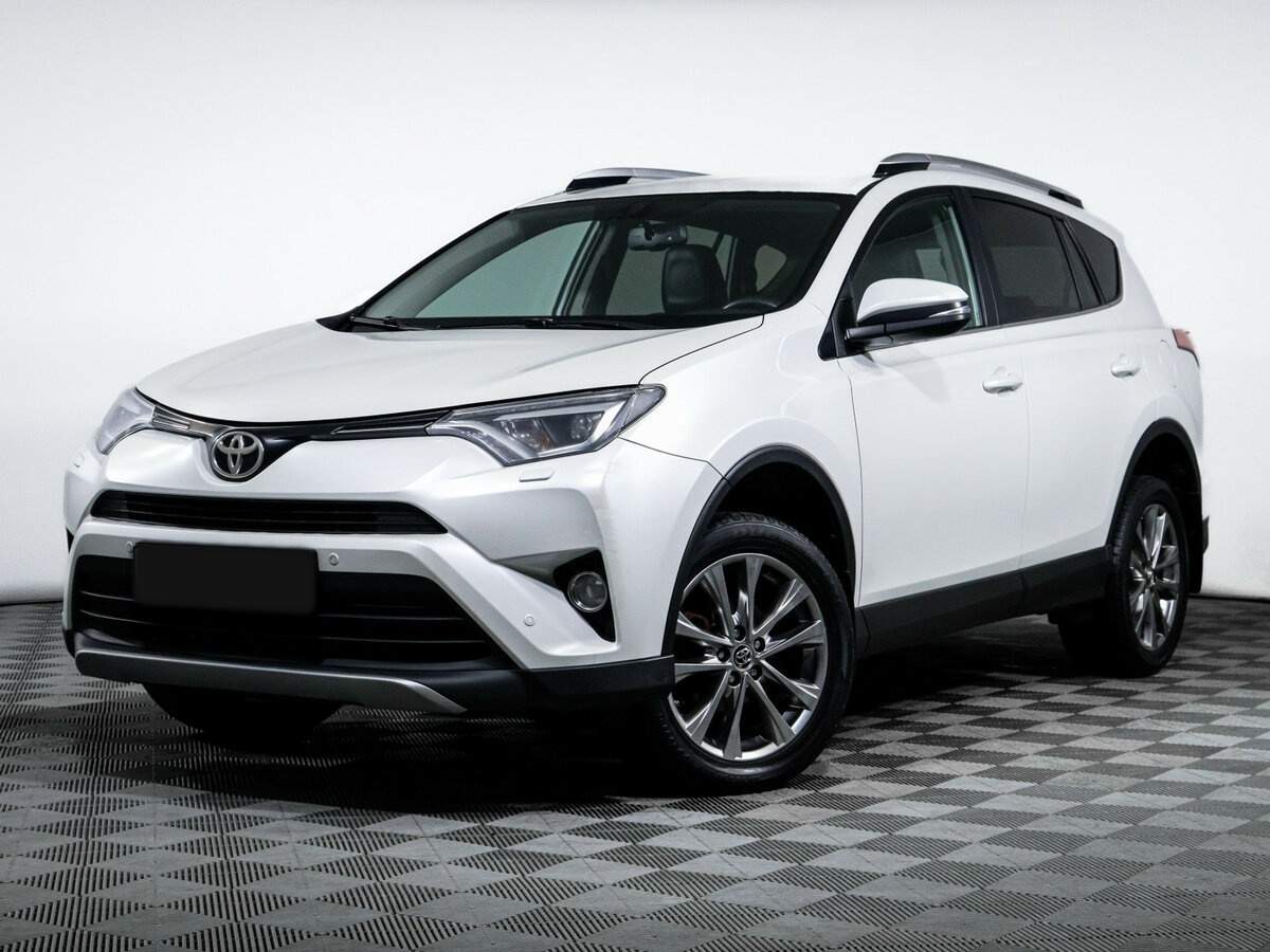 Toyota RAV4 2018 года с пробегом. Посмотреть фото