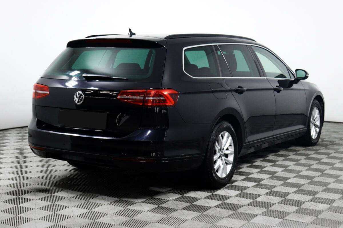 Volkswagen Passat 2019 года с пробегом. Фото: #4