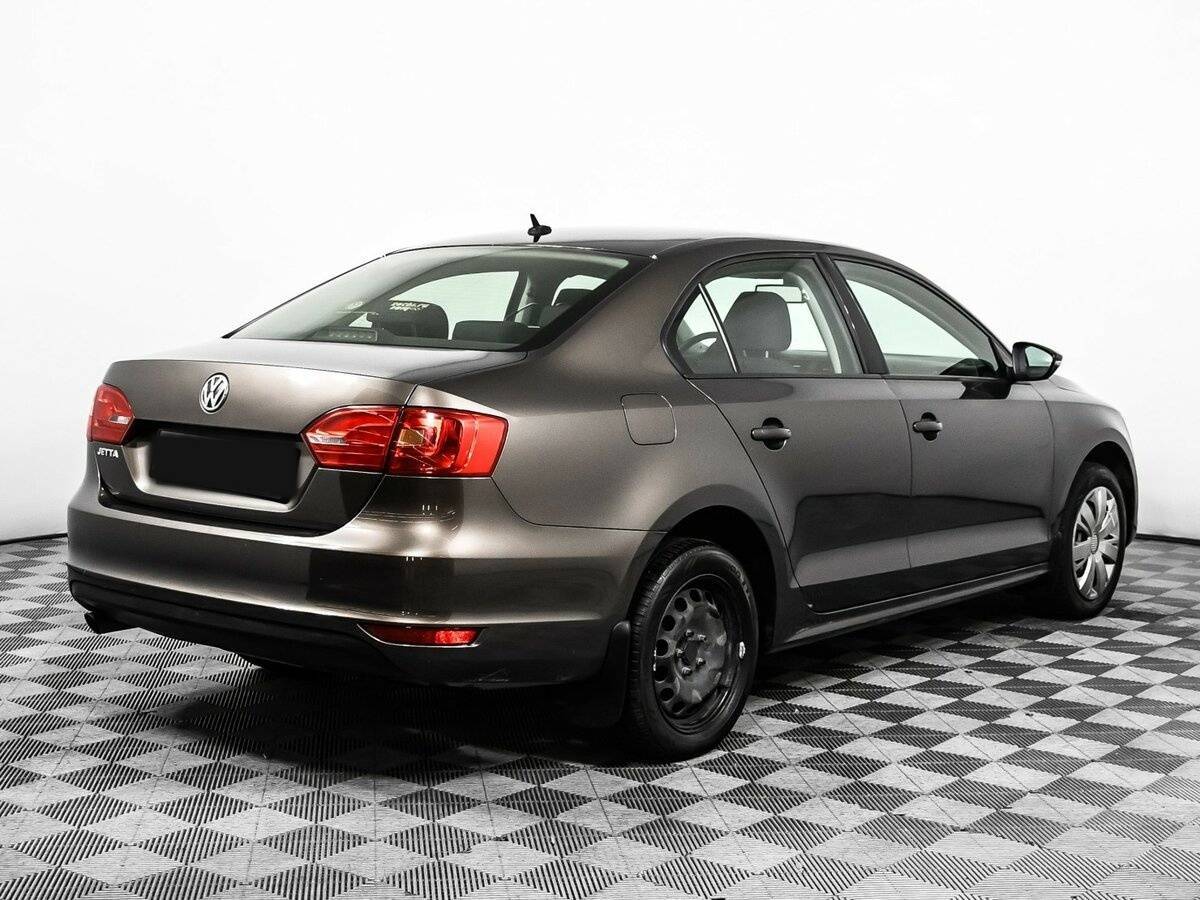Volkswagen Jetta 2013 года с пробегом. Фото: #4