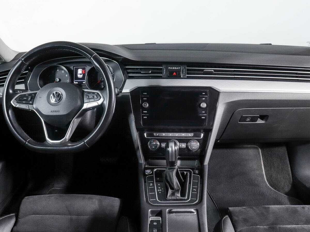 Volkswagen Passat 2020 года с пробегом. Фото: #11