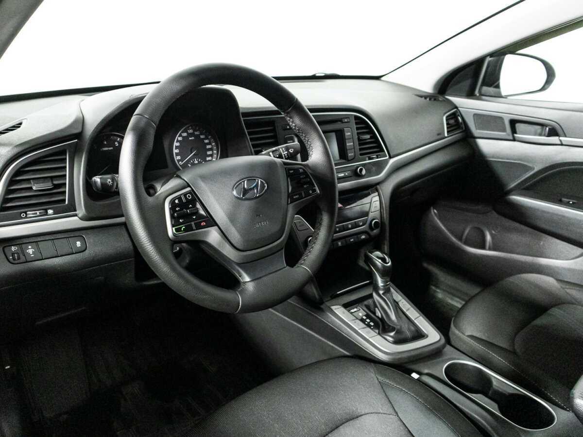 Hyundai Elantra 2017 года с пробегом. Фото: #9